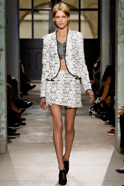 Look 26